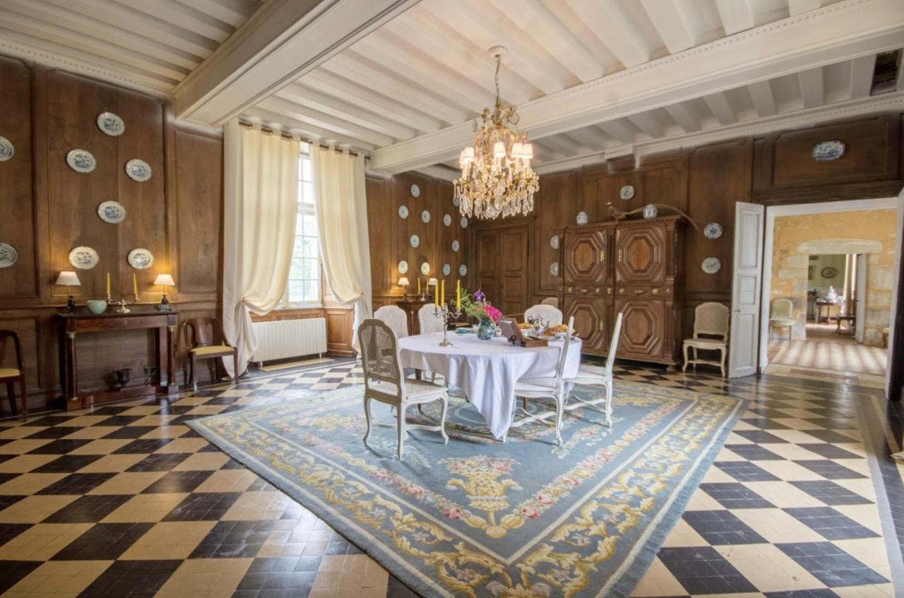 Chateau De Cadouzan Saint-Dolay Exterior photo