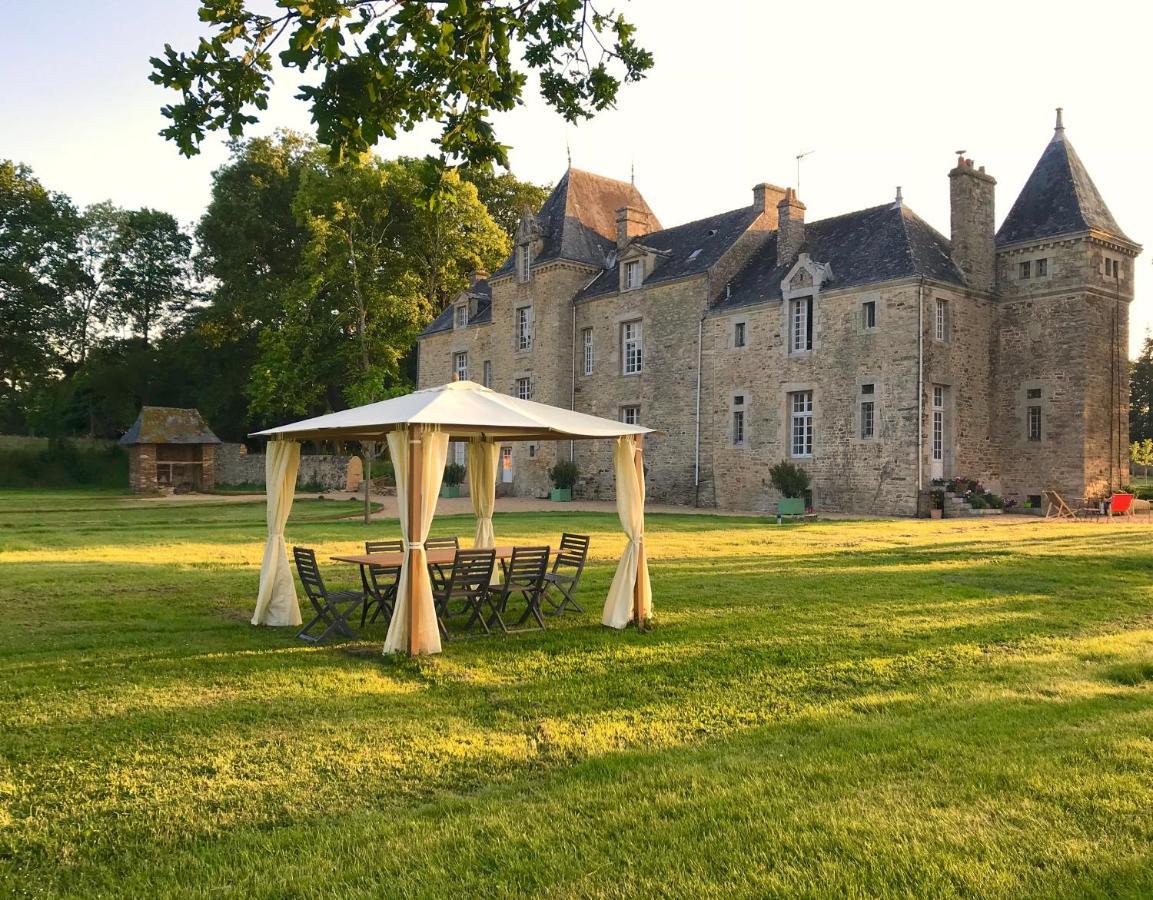 Chateau De Cadouzan Saint-Dolay Exterior photo