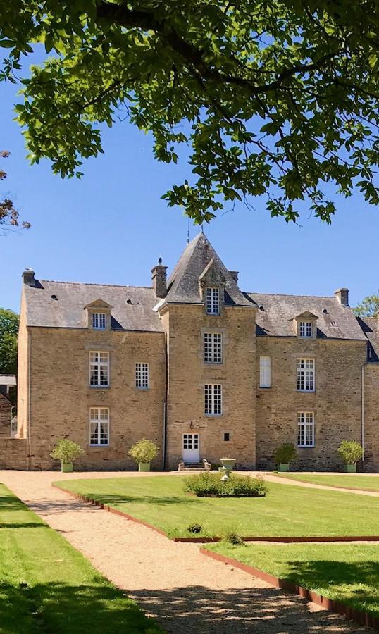 Chateau De Cadouzan Saint-Dolay Exterior photo