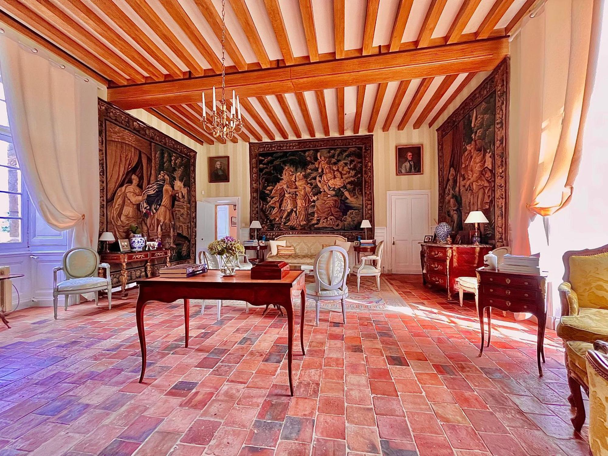Chateau De Cadouzan Saint-Dolay Exterior photo